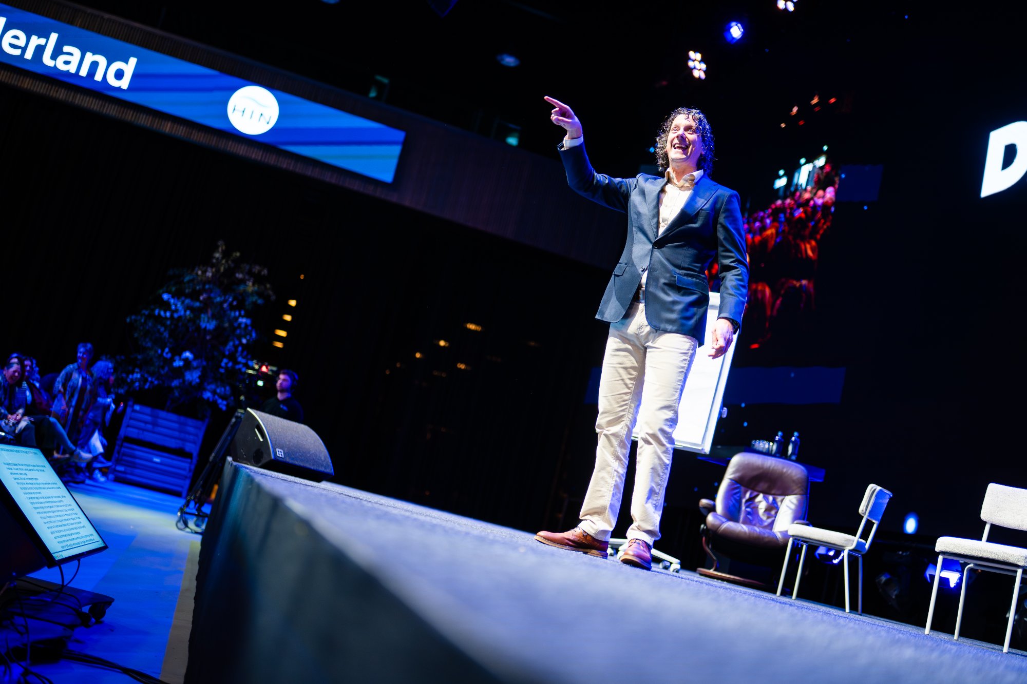 Edwin Selij op podium HIN Seminar